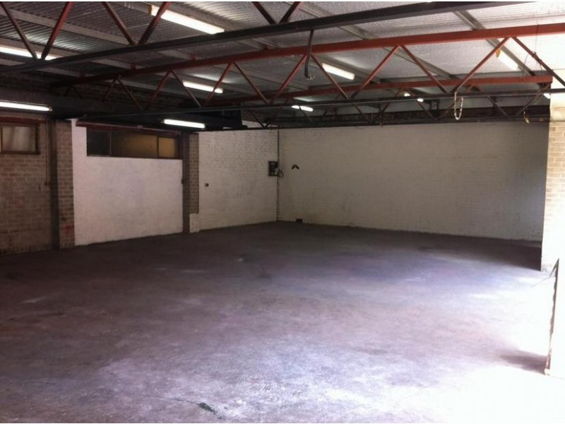 2/9 Mineral Road, Oak Flats NSW 2529