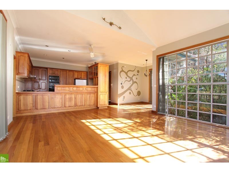 210 Mount Keira Road, Mount Keira NSW 2500