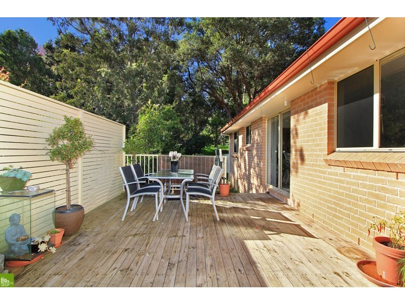 2/41 Taronga Ave, Mangerton NSW 2500