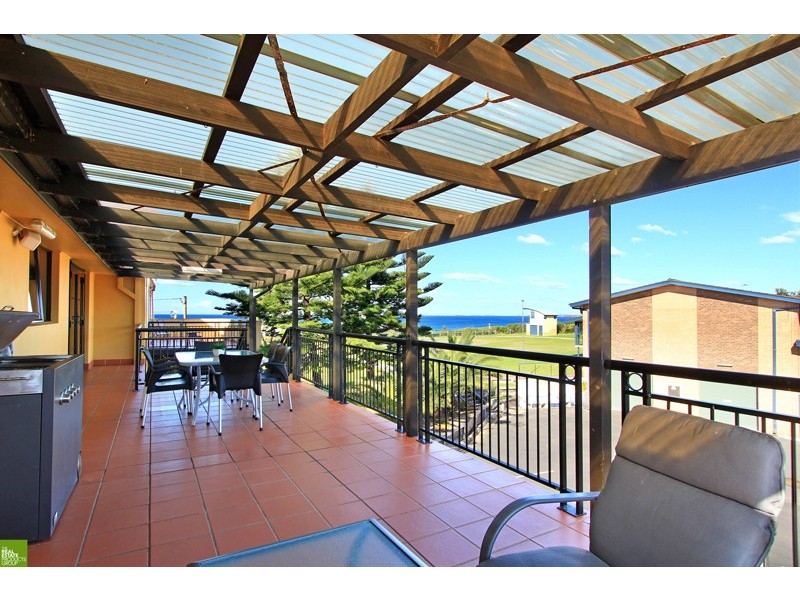 14 Marine Parade, Towradgi NSW 2518