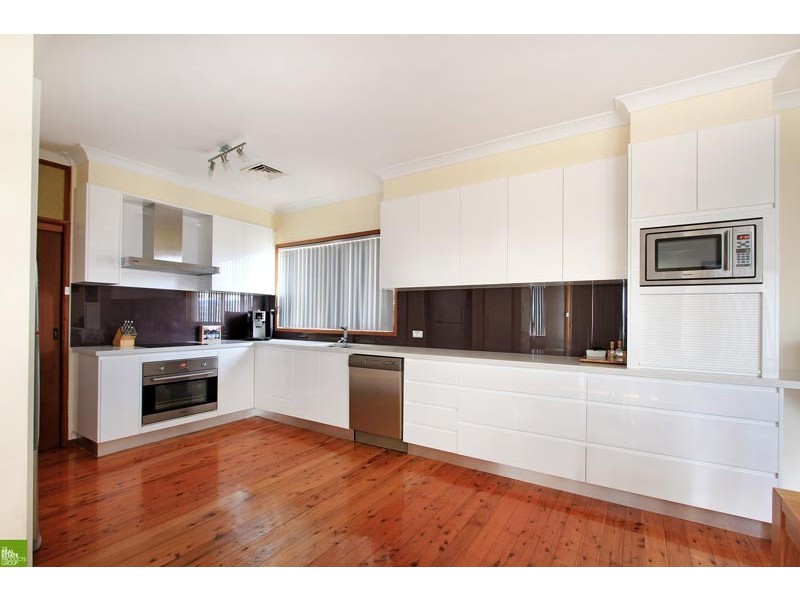 1 White Place, Figtree NSW 2525