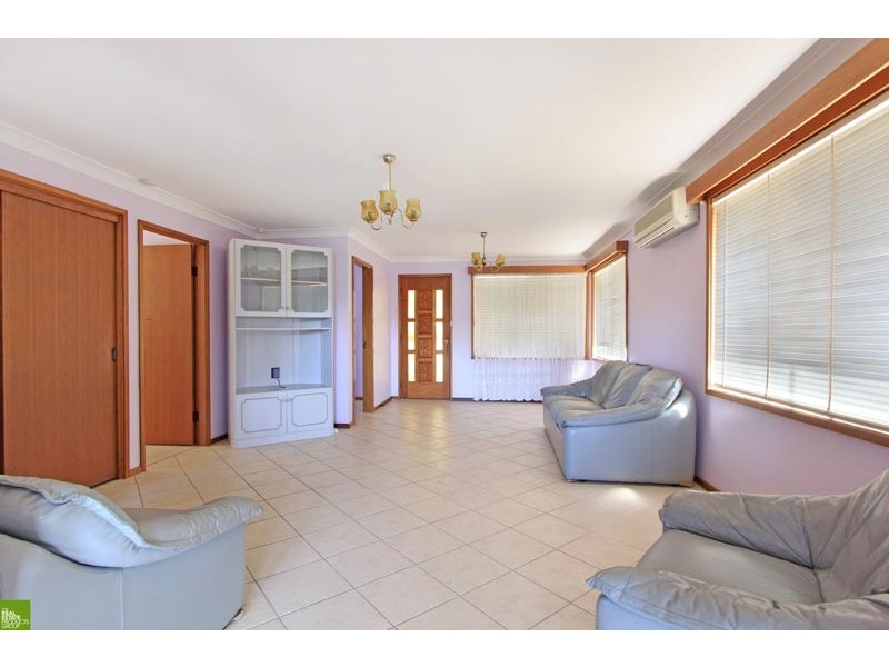 9 Woodlawn Avenue, Mangerton NSW 2500