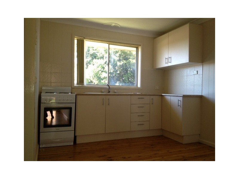 2/21 Burgess Avenue, Figtree NSW 2525