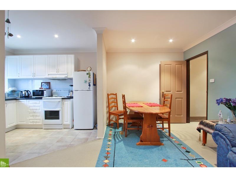 2/24 Matthews Street, Wollongong NSW 2500