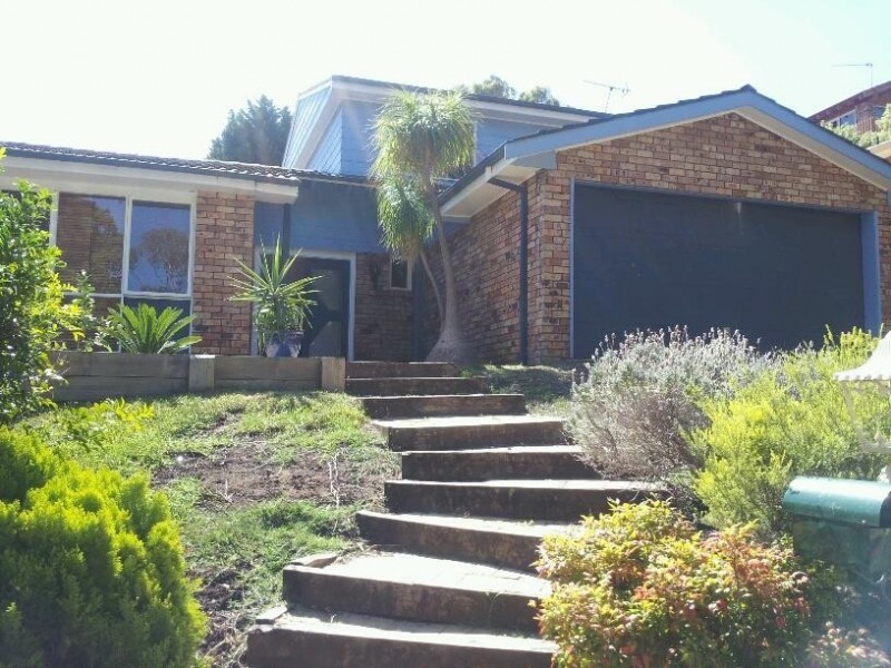 2 Ambleside Avenue, Mount Keira NSW 2500