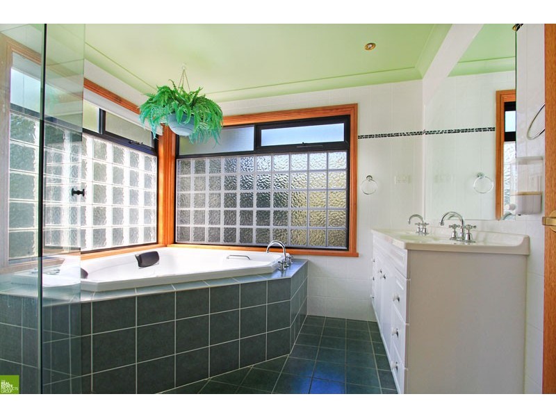 2a Alanson Avenue, Bulli NSW 2516