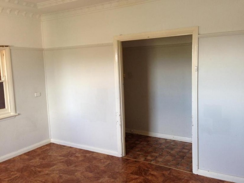 3/126 Gladstone Ave, Coniston NSW 2500