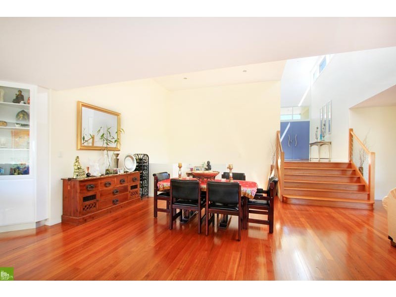 51 Taminga Cres, Cordeaux Heights NSW 2526