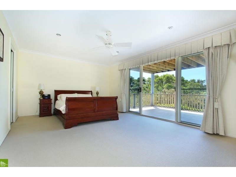 51 Taminga Cres, Cordeaux Heights NSW 2526