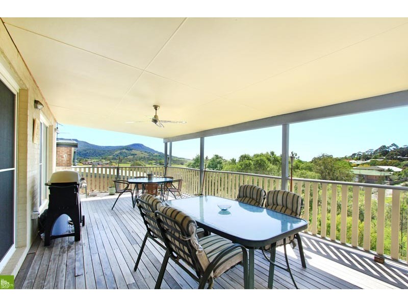 51 Taminga Cres, Cordeaux Heights NSW 2526