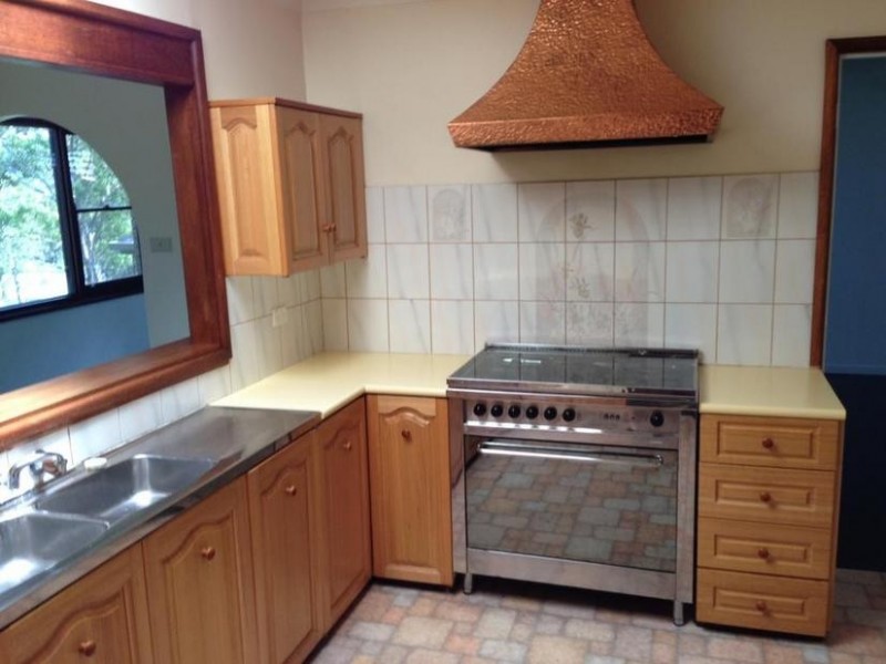 341 Farmborough Road, Farmborough Heights NSW 2526