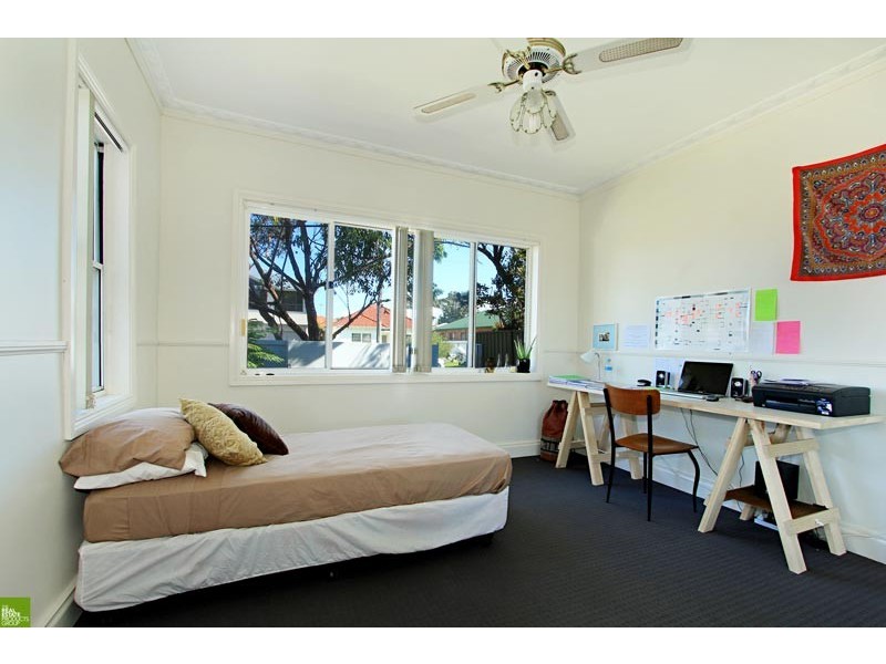 1/10 Dobbie Avenue, Corrimal East NSW 2518