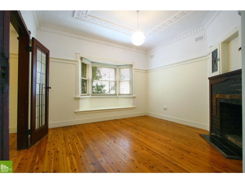 15 Tasman Parade, Thirroul NSW 2515