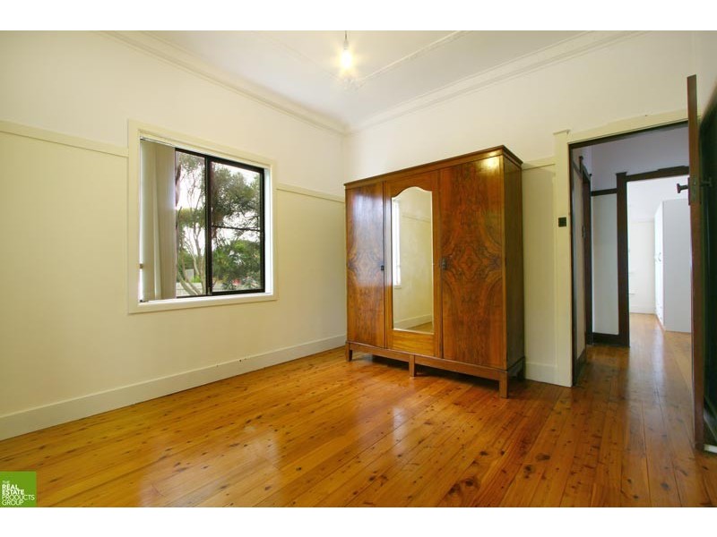 15 Tasman Parade, Thirroul NSW 2515