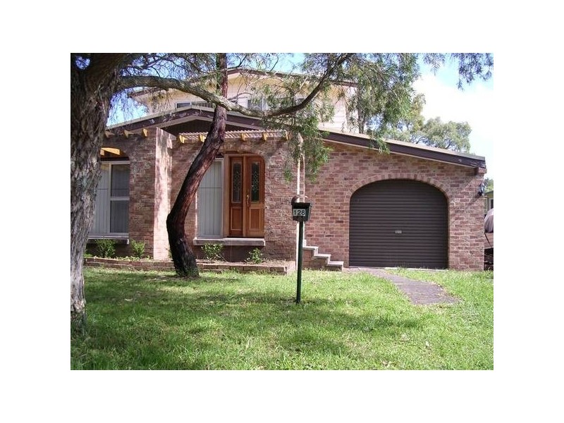 128 Koloona Ave, Mount Keira NSW 2500