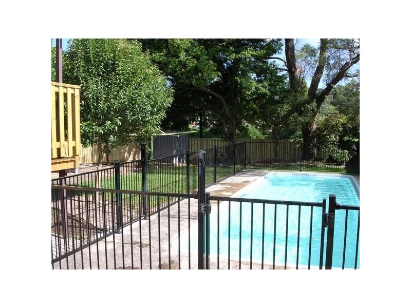 128 Koloona Ave, Mount Keira NSW 2500