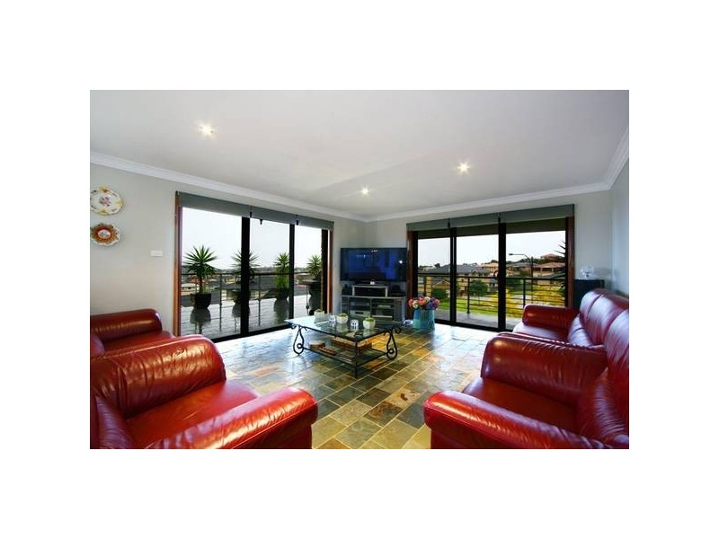 6 Moreton Place, Flinders NSW 2529