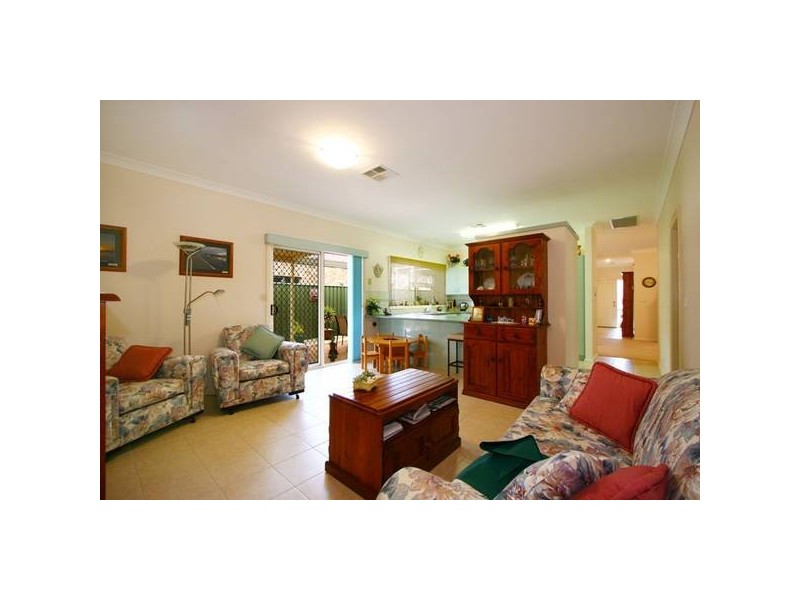 20 Delmont Place, Kanahooka NSW 2530