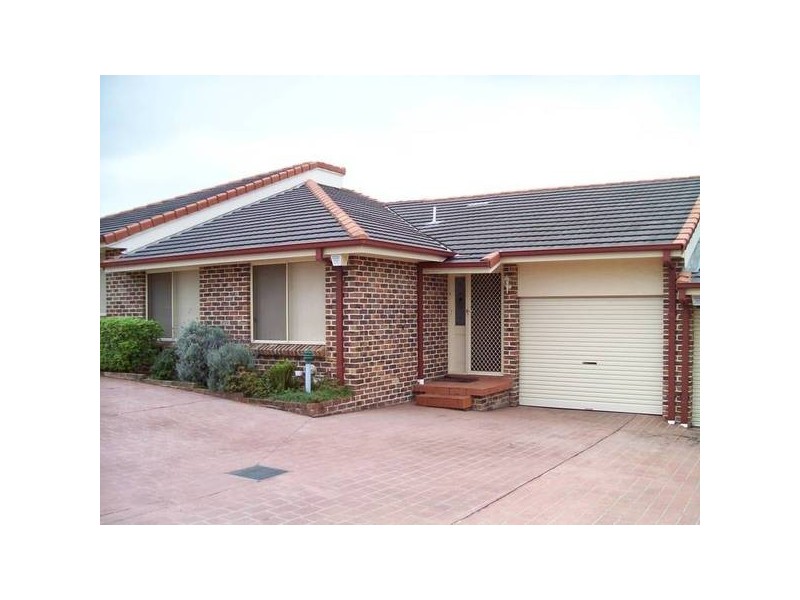 4/114 Burdiken Drive, Albion Park NSW 2527