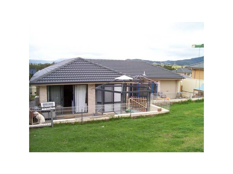 11 Arboreal Place, Horsley NSW 2530