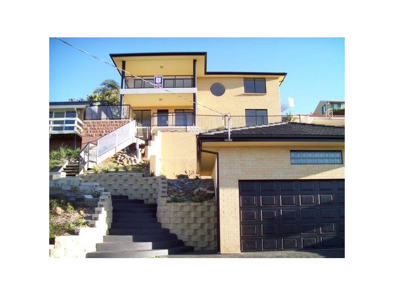 19 Tait Avenue, Kanahooka NSW 2530
