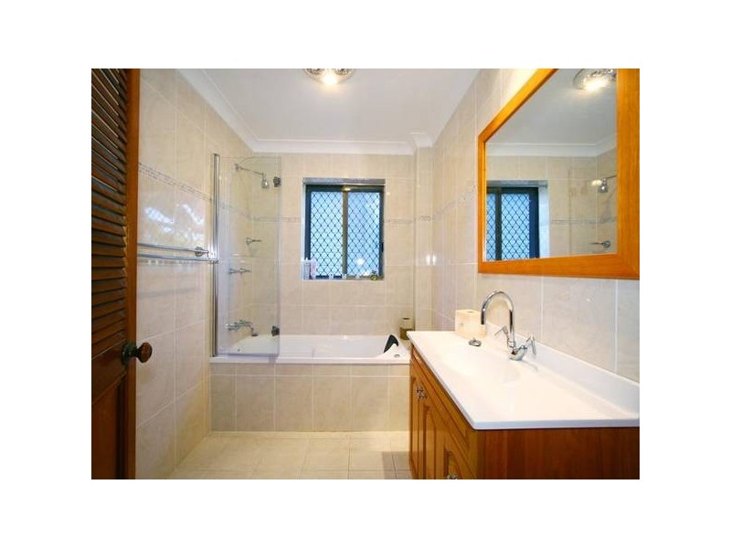 29 Hassan Street, Lake Heights NSW 2502