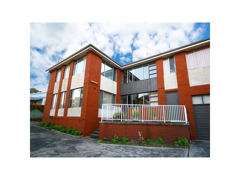 4/44 Bridge Street, Coniston NSW 2500