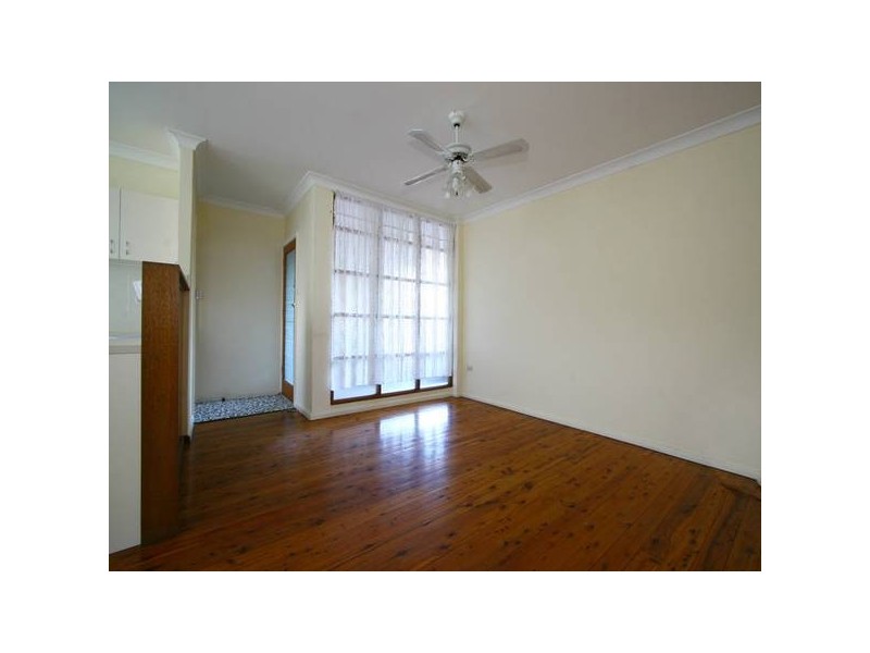 4/44 Bridge Street, Coniston NSW 2500