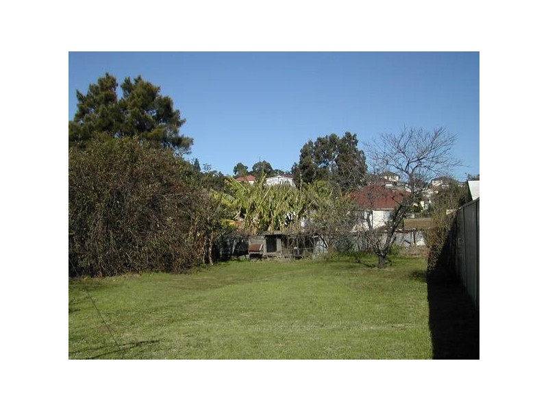 9 Steel Street, Cringila NSW 2502