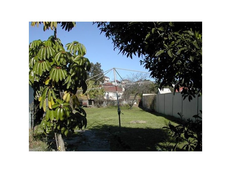 9 Steel Street, Cringila NSW 2502