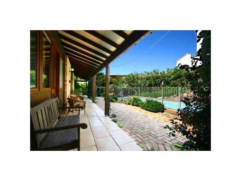 9 Highcrest Ave, Balgownie NSW 2519