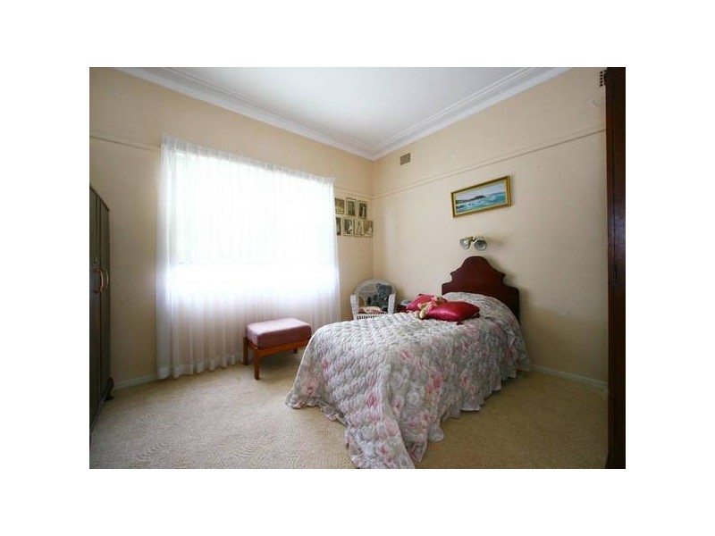 112 Ocean Street, Mount Saint Thomas NSW 2500