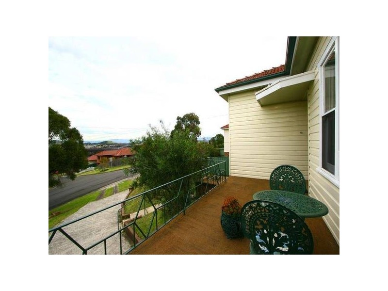 112 Ocean Street, Mount Saint Thomas NSW 2500