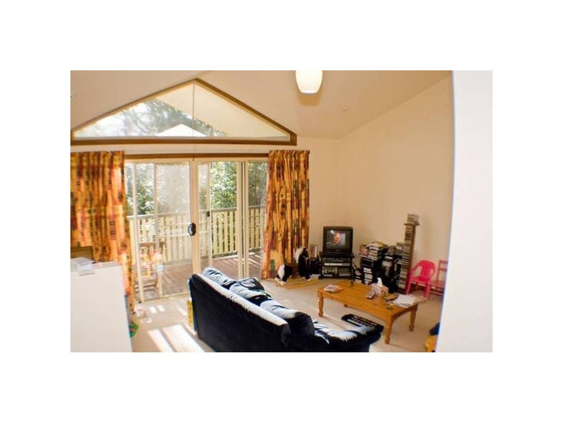 62 Woodlawn Ave, Mangerton NSW 2500