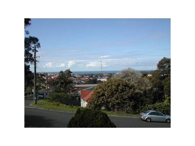 28 McKenzie Avenue, Wollongong NSW 2500