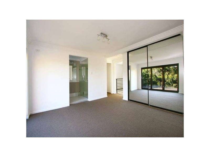 37 Joanne Street, Woonona NSW 2517