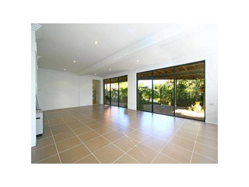 37 Joanne Street, Woonona NSW 2517