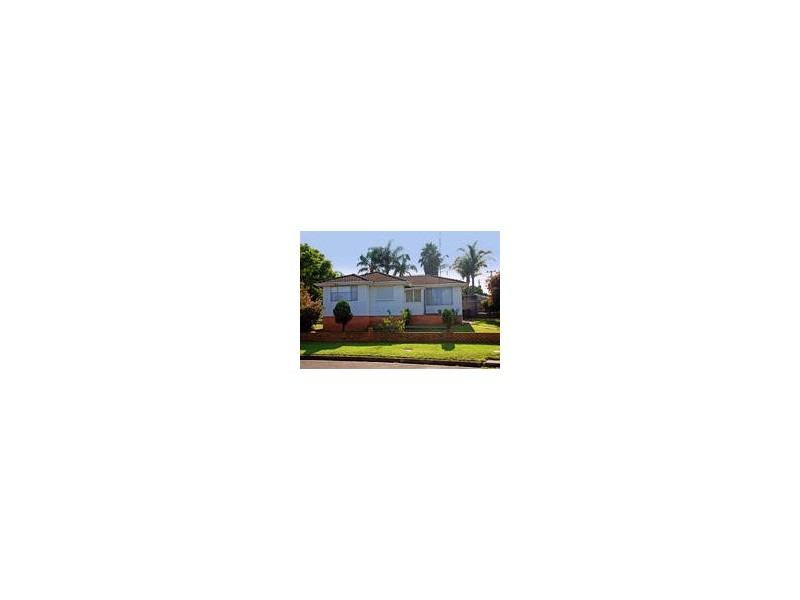 10 Lakeside Drive, Kanahooka NSW 2530