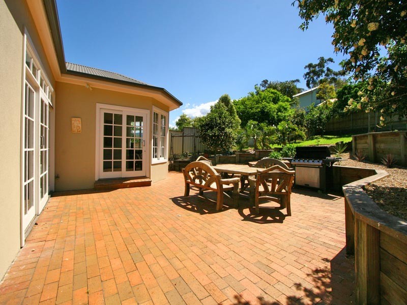 6 Walter Street, Mangerton NSW 2500