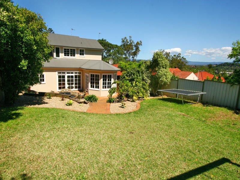 6 Walter Street, Mangerton NSW 2500