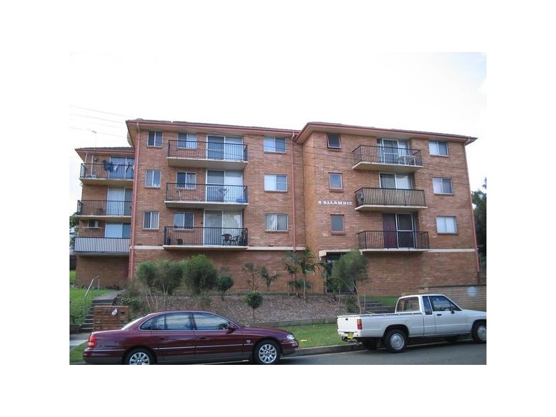 4/6 Eyre Place, Warrawong NSW 2502