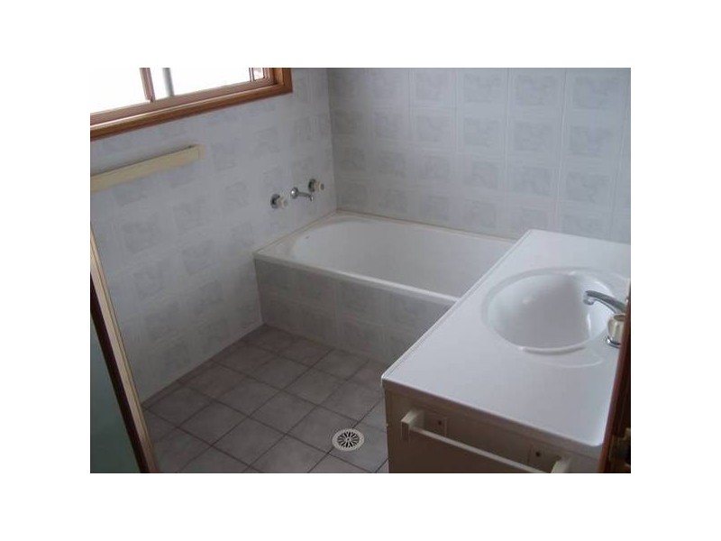 6/12 Lake Pde, Corrimal East NSW 2518