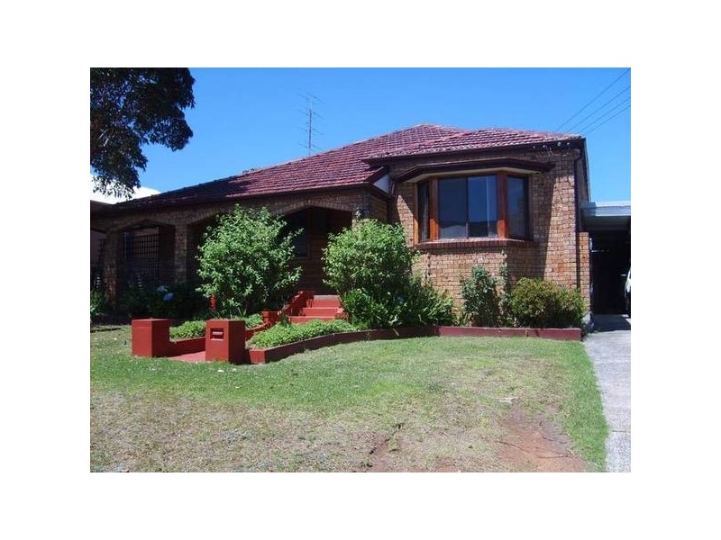 8 Bon Accord Street, Corrimal NSW 2518