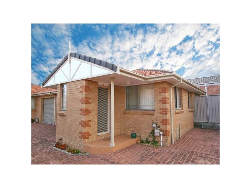 2/14 Coolgardie Street, Corrimal East NSW 2518