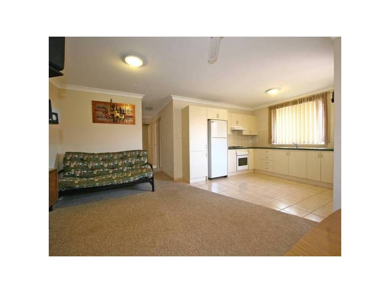 2/14 Coolgardie Street, Corrimal East NSW 2518