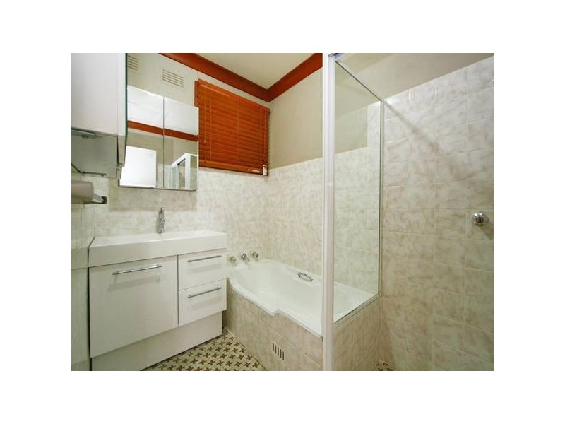 4 Herne Street, Figtree NSW 2525