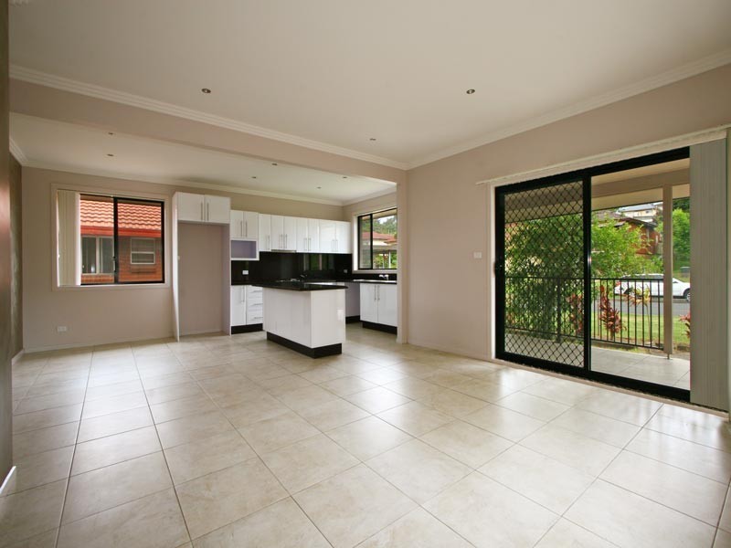 16 Cringila St, Cringila NSW 2502