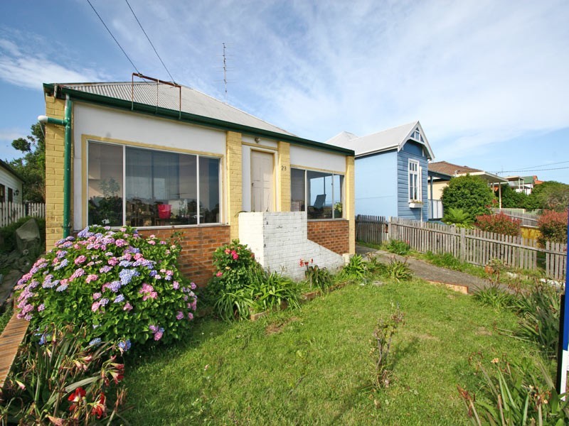 23 Russell St, Woonona NSW 2517