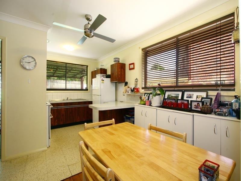 2 McDonough Avenue, Figtree NSW 2525