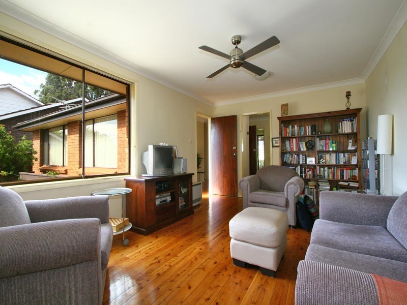 2 McDonough Avenue, Figtree NSW 2525